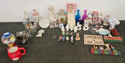 Mixed Precious Moments & Festive Vintage Collectible Lot: 5 Varied Collectible Precious Moments Plates, Precious Moments Doll, 2 Precious Moments Mugs, 2 Mini Precious Moments Figurines, Large Farmer Male & Female Figure Set, 2 Glass Bells, Glass Vase, Pr