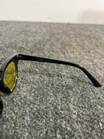 Foster Grant Tortoiseshell Rectangular Sunglasses Brown Tint Plastic Frame UV Protection - 10