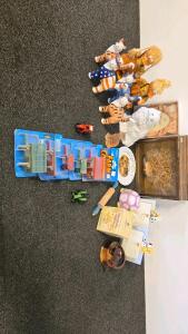 ERTL Farm Country 1/64 Die-Cast Toy Wagons Lot: Model 5930, 469, 463, 5755, New/Loose