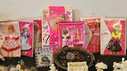 Large Lot: Betty Boop Dolls & Clock, Barbie Greeting Card Dolls, 25+ Figurines, 1990s Collectibles
