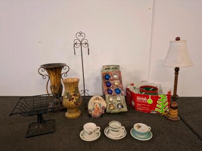 Mixed Holiday D&eacute;cor Lot: Santa&rsquo;s Helper Tree Stand, Ornaments, Lamp, Vases, Teacups