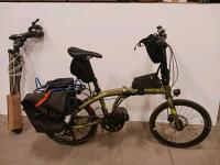 Urbano Urban G1 Folding Bicycle, 20" Wheels, Disc Brakes, 8-Speed, Pannier/Rack, Plus Bike Hand Stand - 2