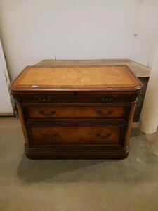 Traditional 2-Drawer Wooden Lateral File Cabinet With Brass Handles And Locking Mechanism