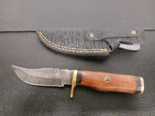 Damascus Fixed Blade Knife 4.5" Blade, Wood Handle, Brass Guard, Custom Sheath, Mosaic Pin
