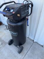Kobalt 26 Gallon 1.8 HP 150 PSI Portable Vertical Air Compressor 4.2 CFM @90 PSI - 4
