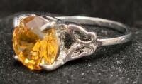 Peach Sapphire Round Cut Faceted Ring, Size 8&frac12; - 5
