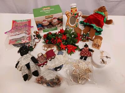 Assorted Christmas D&eacute;cor Lot, Debbie Mumm Sakura Salt & Pepper, Plush Bear, Ornaments, Dolls