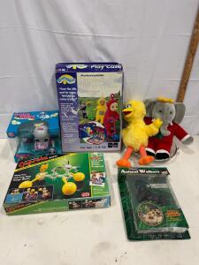 Vintage Toys: Robo Baby, Capsela 400, Teletubbies Play Case, Animal Walkers, Plush Dolls Sp-13