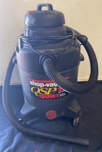 Shop-Vac QSP Quiet Plus 10-Gallon 3.5 HP Wet/Dry Vacuum With Accessories- Powers On - ( R7 )