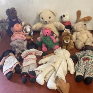 Vintage Handmade Rag Dolls, Plush Teddy Bears & Animals Lot &ndash; Black Americana, 1970s-1990s, 20&rdquo; Largest ( SP4 )