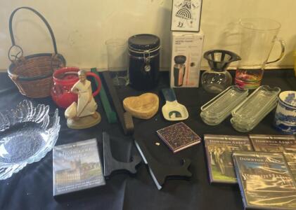 Downton Abbey DVD Collection, Sharper Image Heated Travel Mug, Glassware & Collectibles ( R4 )