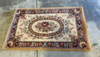 Traditional Floral Medallion 5' x 3' Area Rug, Cream/Red, Machine-Made, Victorian Style ( R9 ) - 2