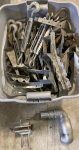 Heavy-Duty Galvanized Turnbuckles, Steel Brackets, Pipe Fitting, Bench Clamp &ndash; 60 lbs ( R9 )