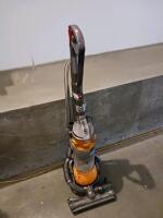 Dyson DC25 Upright Vacuum Cleaner &ndash; 1200W, HEPA Filtration, Orange, Pet Hair Capable Tested - 3
