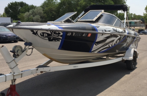 2001 Bayliner Capri - Inboard/Outboard - Custom Wrap!