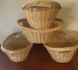 Set Of 4 Oval Wicker Baskets With Integrated Handles, Approx. 25"x19"x17" R-11
