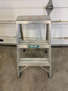 Keller 327 2-Foot Aluminum Step Ladder, 200 lb Capacity, Type III, ANSI Certified, USA Made (R-9)