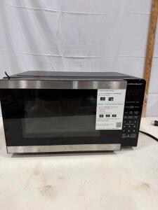 Hamilton Beach 1.1 Cu. Ft. 1000W Countertop Microwave Oven &ndash; Black/Stainless Steel