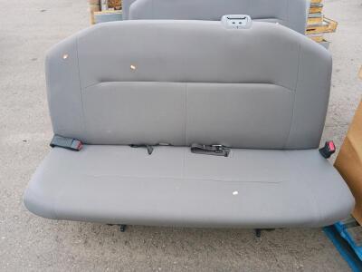 Gray Cloth 3-Passenger Vehicle Bench Seat With ISOFIX/LATCH Anchors