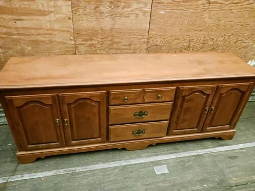 Traditional Medium-Brown Wooden Sideboard With 3 Drawers And 4 Cabinet Doors