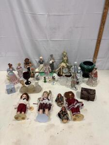 Vintage Porcelain And Cloth Figurines &ndash; Beatrix Potter, Vanity Set, Hand-Painted