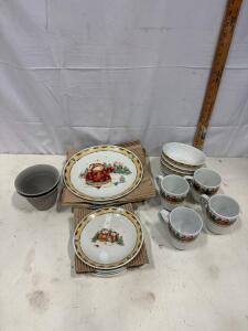 Gibson Everyday Snowman Holiday Dinnerware Set, Deb Haan