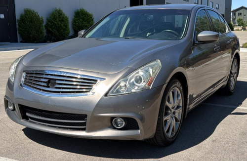 2010 INFINITI G37 - 4X4!