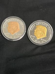 (2) Donald Trump 2020 Commemorative Coin &ndash; 45th President, Gold & Silver Plated, 40mm, Capsule