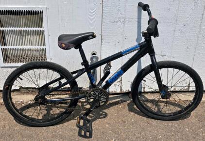 Giant Motocross Expert BMX Bike, 20" Wheels, Hi-Ten Steel Frame, Single Speed, Black
