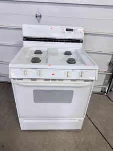 Kenmore 30" Freestanding Gas Range, 4 Burners, 5.2 cu. ft. Oven, White