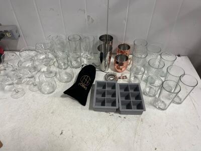 SOING 24-Piece Bartender Kit with Glassware and Accessories