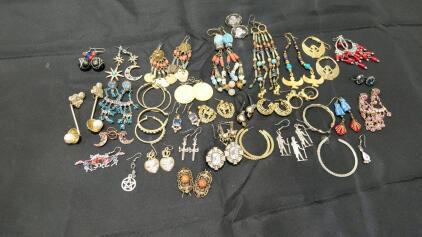 Mixed Costume Earring Lot, 25+ Pairs, Gold & Silver Tone, Boho, Hoops, Dangles, Beads & Rhinestones