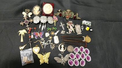 Large Assorted Costume Jewelry Lot &ndash; Brooches, Charms & Pins, Butterfly, Cameo, Angels, 20+ Pieces