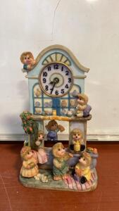 Hedgehog Family "Bless This Home" Figurine Quartz Mantel Clock 12" Resin Battery Operated