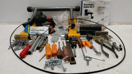 Central Pneumatic 2-in-1 Brad Nailer/Stapler Kit with Mixed Hand Tools & Hardware Lot