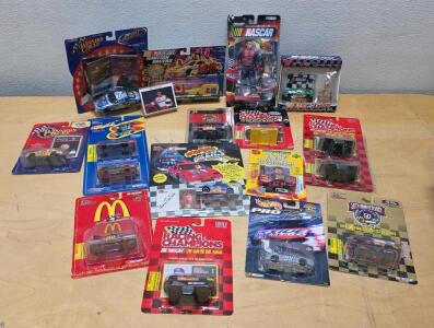 NASCAR Diecast Collection 1:64 Racing Champions Hot Wheels Winners Circle Mark Martin Gordon
