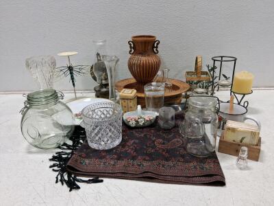 Vintage & Modern Decorative Glassware & Household Items Lot &ndash; Approx. 20 Pieces