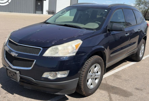 2011 CHEVROLET TRAVERSE - AWD!