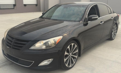 BANK REPO - 2012 HYUNDAI GENESIS - LEATHER SEATS!