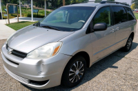 BANK REPO - 2004 TOYOTA SIENNA - FWD!