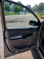 BANK REPO - 2004 TOYOTA SIENNA - FWD! - 9