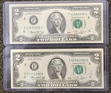 1976 U.S. Federal Reserve $2 Bill &ndash; Two Dollar Note, Used, Series F41562026A & F40391192A