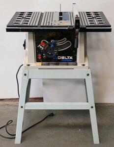 Delta ShopMaster TS200LS 10" Table Saw with Stand, 13A Motor, 4700 RPM, 3" Depth at 90&deg;