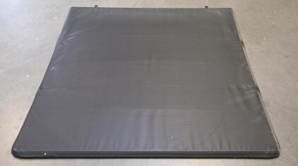 Tyger Auto T3 Soft Tri-Fold Tonneau Cover For 2015-2020 Ford F-150 5.5' Bed
