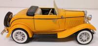 Ford Model A Roadster, 1965 Ford Mustang, And 1967 Corvette Sting Ray 1:18 Diecast Model Cars - 5