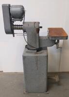 Davis & Wells DBM-64 Spindle Shaper, 2 HP, 1" Spindle, 3-Phase, Foot Brake - 6
