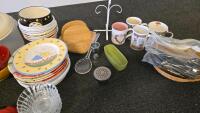 Mixed Lot of Kitchenware &ndash; Plates, Bowls, Mugs, Storage, Utensils, Holder & Basket - 3