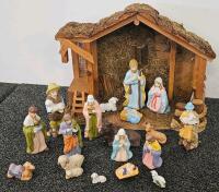 Mixed Christmas Decor Lot &ndash; Nativity Set, Tropical Santa, 29 Pieces, Ceramic & Plush Figures - 3
