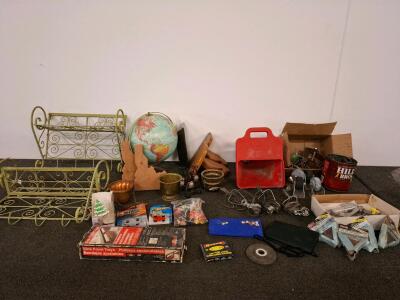 Mixed Lot &ndash; Campbell Hausfeld Spray Gun AL-3104, Casters, Globe, Kitchen Hardware, Decor