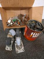 Mixed Lot &ndash; Campbell Hausfeld Spray Gun AL-3104, Casters, Globe, Kitchen Hardware, Decor - 11